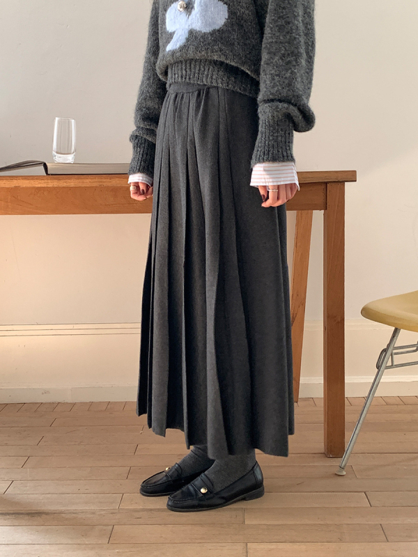 A-linijska duga suknja; jednobojni uzorak; poliester s akrilom; zimska 2025 sezona; japansko-korejski casual stil