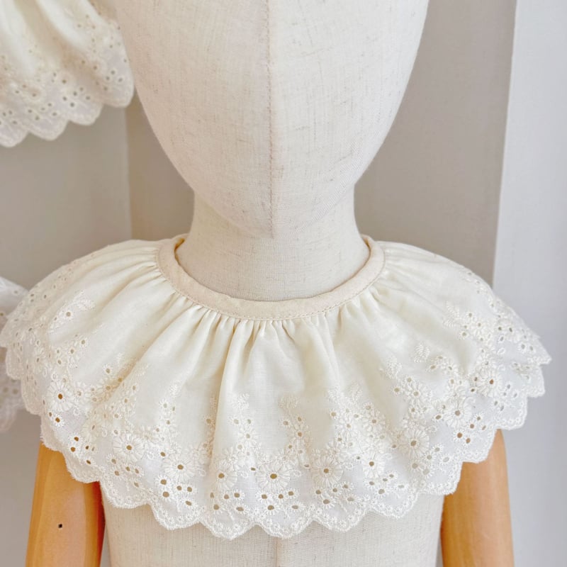 Csecsemő nyálkendő csipkével, koreai stílus, 360°-os forma, pamut