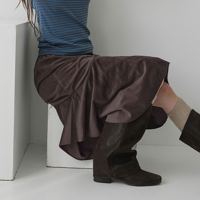 Nepravilno drapirana midi suknja od poliesteru i spandeksa (Model: Nepravilan; Materijal: Poliester + Spandeks; Duljina: Srednja; Elastičnost: Mikro odskočna)