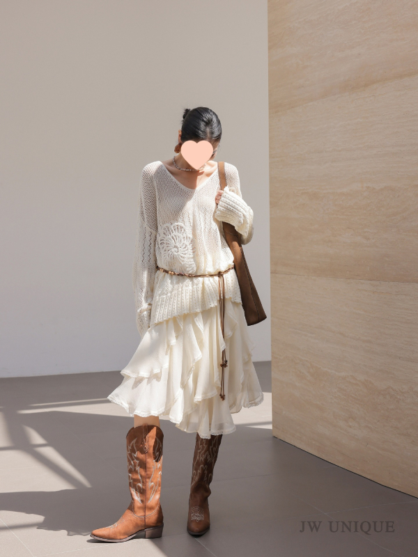 Midi suknja s nepravilnim čipkastim ukrasom i volanima, pamuk-poliester smjesa, jesen 2025