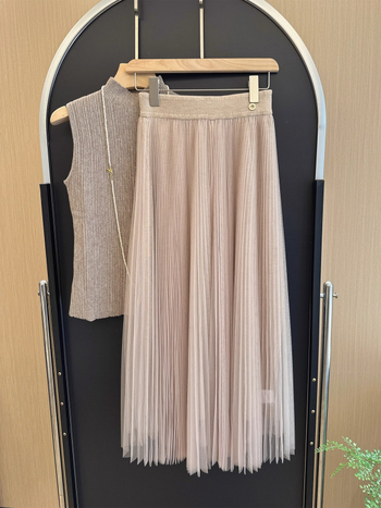 Plisirana mrežasta suknja od vune u smjesi s elastanom, midi duljina, japansko-korejski casual stil
