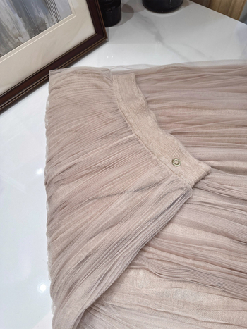 Plisirana mrežasta suknja od vune u smjesi s elastanom, midi duljina, japansko-korejski casual stil