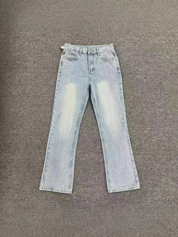 Traperice srednje visine, mikro-flaired ravni kroj, oprani završetak, pamuk denim, rajfesluz