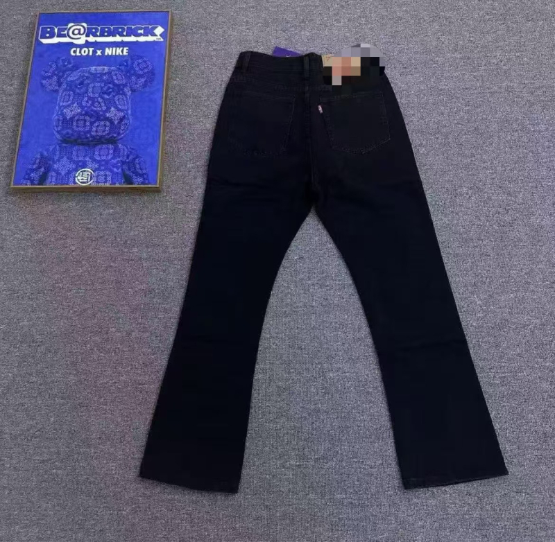 Traperice srednje visine, mikro-flaired ravni kroj, oprani završetak, pamuk denim, rajfesluz