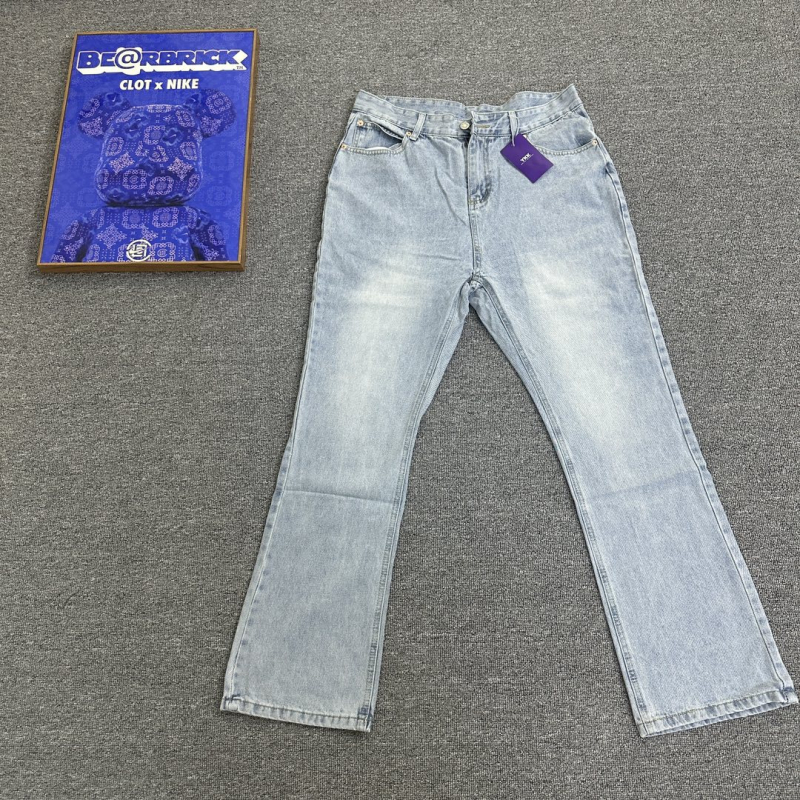 Traperice srednje visine, mikro-flaired ravni kroj, oprani završetak, pamuk denim, rajfesluz