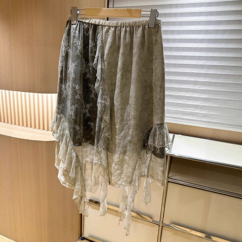Hrapava suknja s čipkom i asimetričnim volanom, srednje duljine, lan i Tencel smjesa, mikroelastičnost (ravni kroj; srednja duljina; lan–Tencel smjesa; mikroelastičnost)
