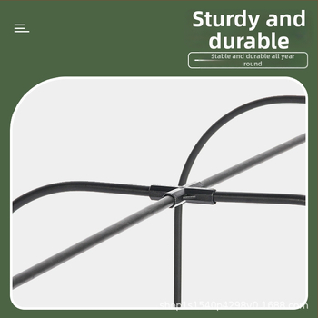 Grijani izolirani staklenik za kućnu upotrebu — plastična konstrukcija, kostur od plastično prekrivenih čeličnih cijevi, grijanje za biljke