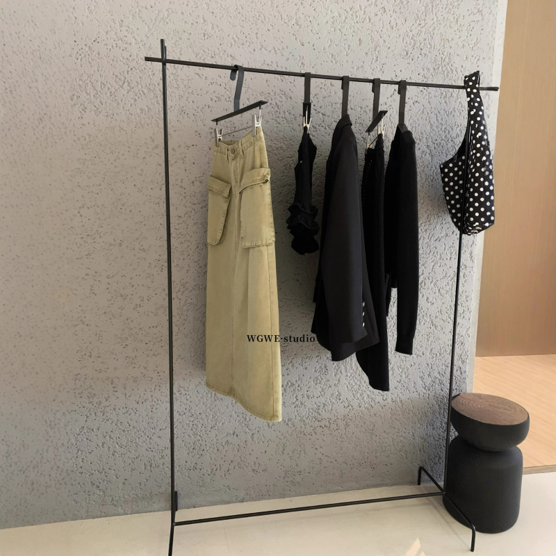 Visokim strukom, A-linijska midi suknja sa stražnjim prorezom i dvostrukim džepovima – casual/workwear
