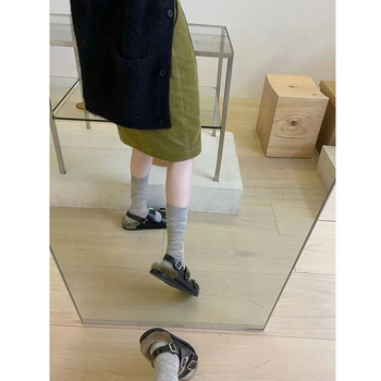 Corduroy hip suknja, jedinstven jednofarbeni uzorak i detalji collage, japansko-korejski casual stil