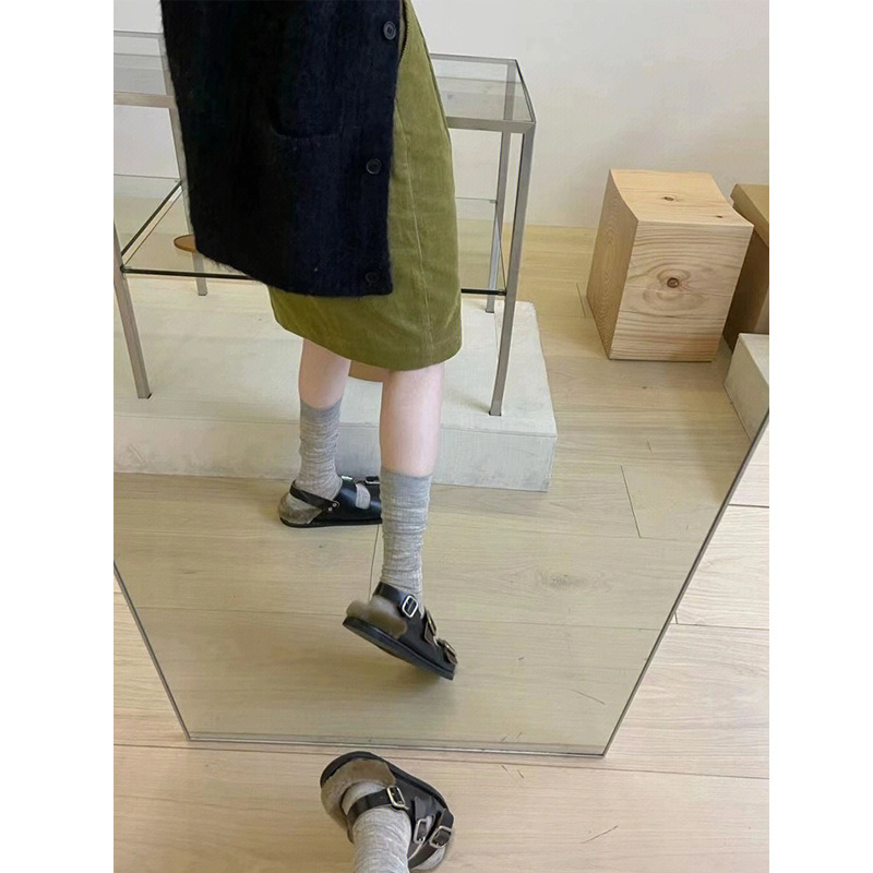 Corduroy hip suknja, jedinstven jednofarbeni uzorak i detalji collage, japansko-korejski casual stil