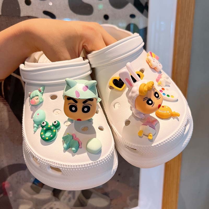 Dekorativni kopčasti dodatak Crocs-stil za papuče – model 321; pogodnu za papuče i druge cipele; Stil: cvijet na obući; Marka: Druga; Sezone: Ljeto, Zima, Proljeće, Jesen.