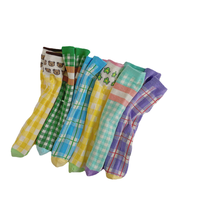 Șosete pentru copii, lungime medie, din bumbac, tricotaj Jacquard, modele: dungile și carouri, pentru copii 3–8 ani.