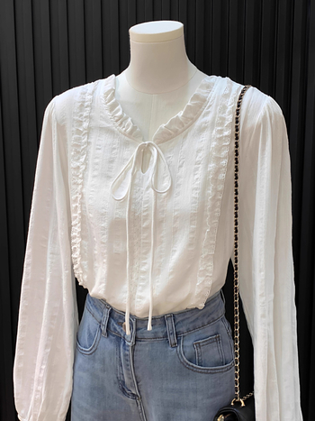 Полиестерна риза с V-образна яка, едноцветна, елегантен делови стил, тесен силует