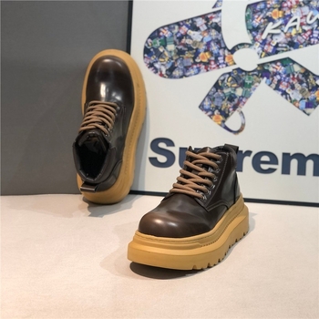 Muške Martin čizme, oštar vrh, dvostruka svinjska koža na gornjem dijelu, gumeni đon, povećanje visine, vezanje