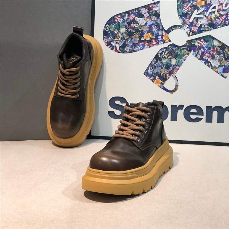 Muške Martin čizme, oštar vrh, dvostruka svinjska koža na gornjem dijelu, gumeni đon, povećanje visine, vezanje