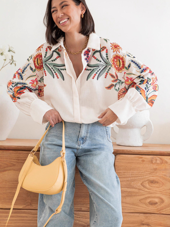 Košulja s dugim rukavima, široka silueta, poliester, cvjetni otisak, srednja duljina