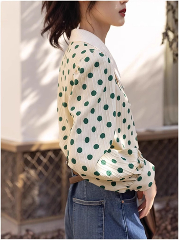 Košulja s polo ovratnikom, dugi lampasti rukavi, uzorak valovite točkice, detalji kolage, tkanina poliester-spandeks (≥95% poliester)