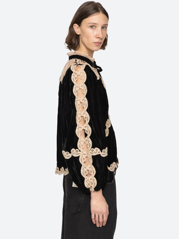 Košulja s geometrijskim uzorkom, čipkasti ovratnik, vez, dugi rukavi, labav kroj