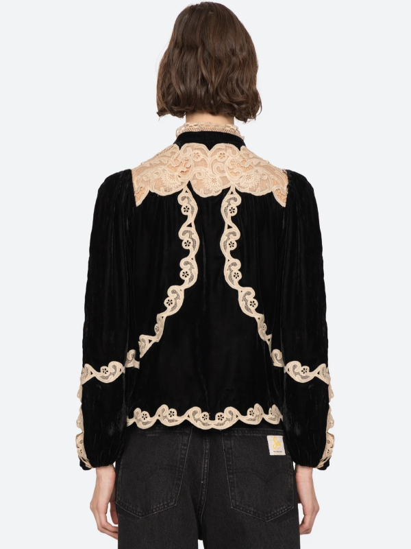 Košulja s geometrijskim uzorkom, čipkasti ovratnik, vez, dugi rukavi, labav kroj