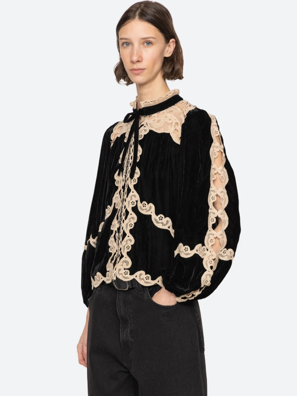 Košulja s geometrijskim uzorkom, čipkasti ovratnik, vez, dugi rukavi, labav kroj