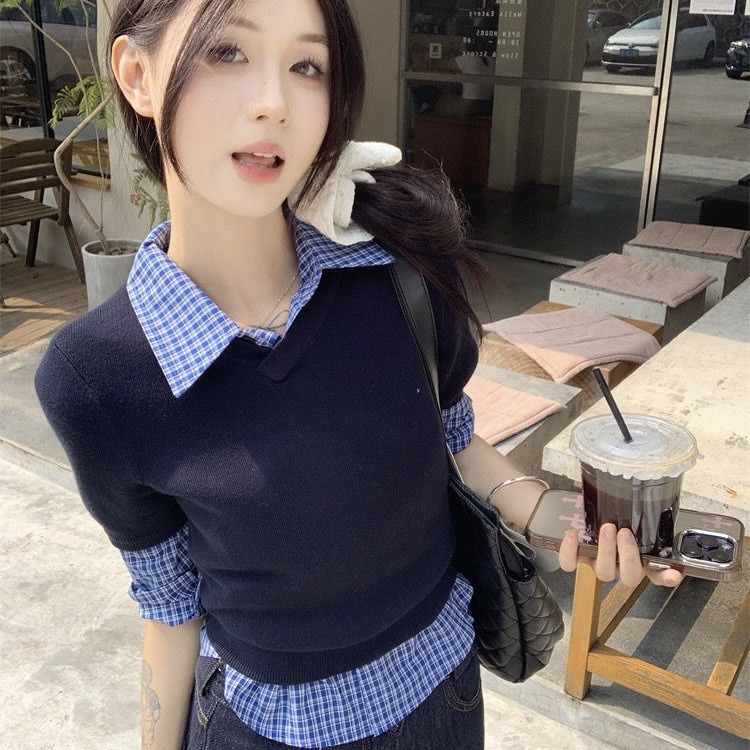 Női pólónyakú ing kockás mintával, karcsúsított szabás, hosszú ujjú, poliészter