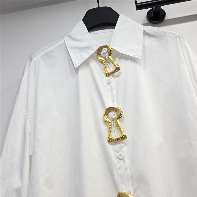 Ženska košulja s polo ovratnikom, ležernog kroja, dugi rukavi, trodimenzionalni kroj, prednje zatvaranje s metalnim kopčama