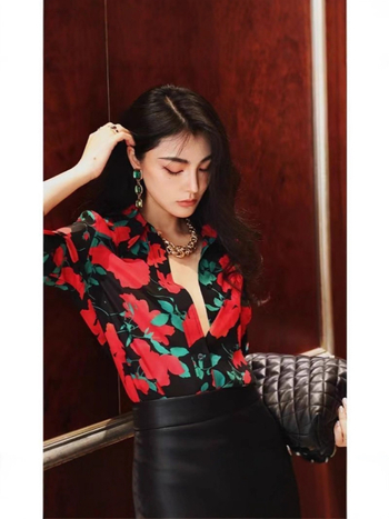 Ženska košulja s retro floralnim uzorkom, duge rukave, polo ovratnik, srednja duljina, poliester materijal