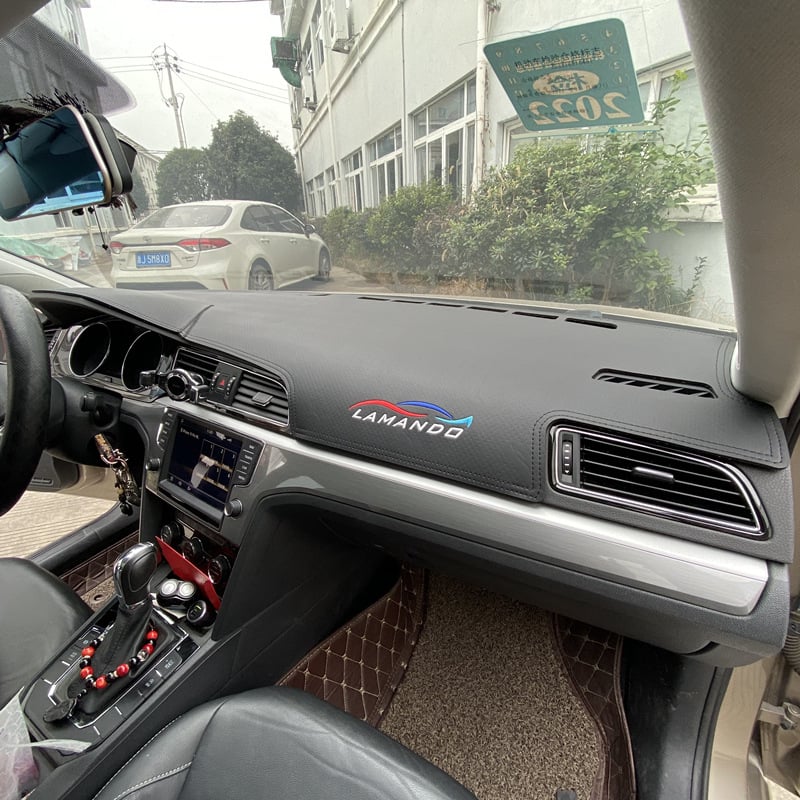 Kožni mat za središnju kontrolnu ploču automobila, univerzalno za sve sezone, Foot Jie Long, s tiskanim logom.