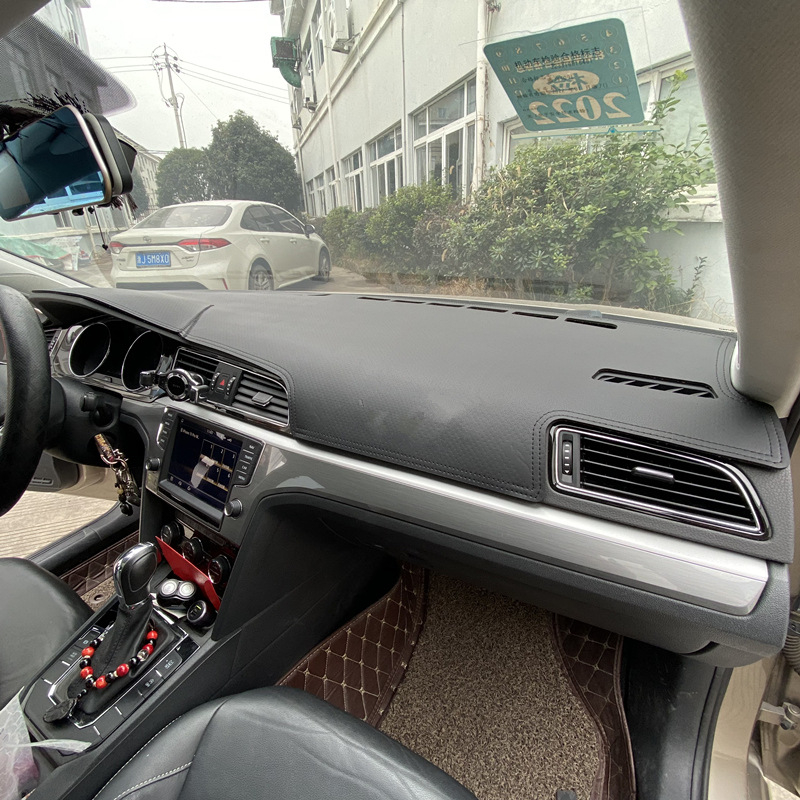 Kožni mat za središnju kontrolnu ploču automobila, univerzalno za sve sezone, Foot Jie Long, s tiskanim logom.