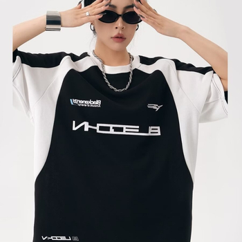 Ženska majica od poliestera, ležernog kroja, geometrijski uzorak, kratke rukave, okrugli ovratnik