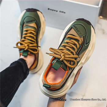 Muški ljetni loafers s mrežastim gornjim dijelom, niski profil, oštar vrh prstiju, vezanje, gumeni potplat