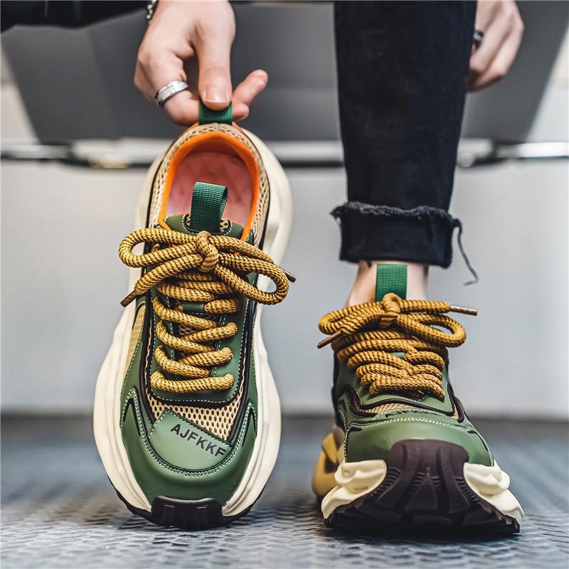 Muški ljetni loafers s mrežastim gornjim dijelom, niski profil, oštar vrh prstiju, vezanje, gumeni potplat