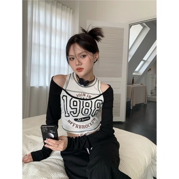 Poliészter női hosszú ujjú felső szöveges mintával, karcsú fazon, kerek nyakú, rövid hosszúságú 40–50 cm, városi stílus