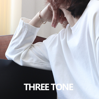 Női pamut hosszú ujjú egyszínű póló, kerek nyakú, lazán szabott