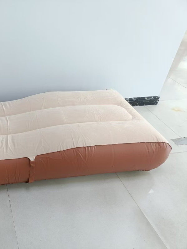 Naduvani kauč- ležaljka s pliš površinom, jednim klikom automatsko napuhavanje, za unutarnju i vanjsku upotrebu, PVC, dimenzije 180×75×48 cm