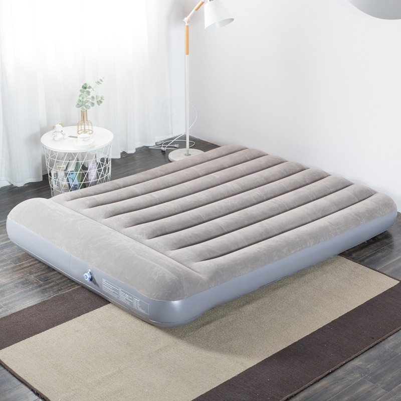 Надуваемо легло с повърхност от флокинг, сгъваемо, тегло 3 кг, максимално натоварване 600