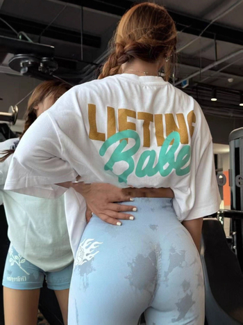 Tricou din bumbac cu model geometric, croială lejeră, mâneci scurte, guler rotund