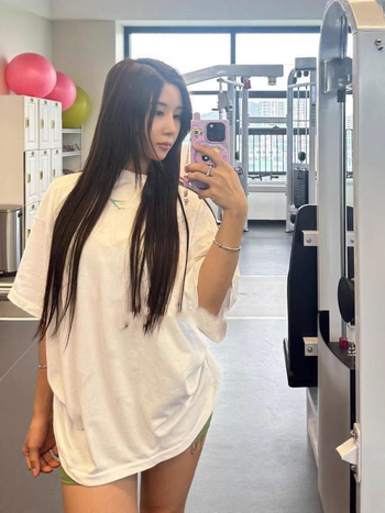 Tricou din bumbac cu model geometric, croială lejeră, mâneci scurte, guler rotund