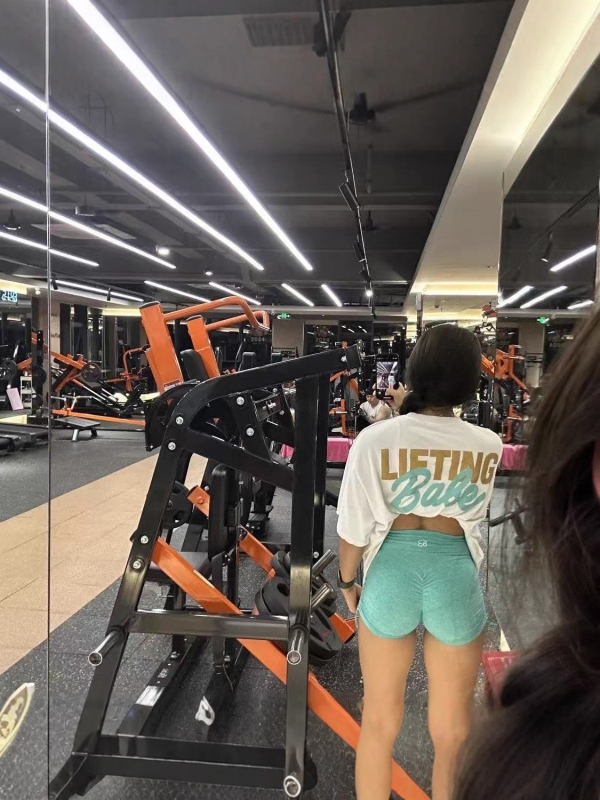 Tricou din bumbac cu model geometric, croială lejeră, mâneci scurte, guler rotund