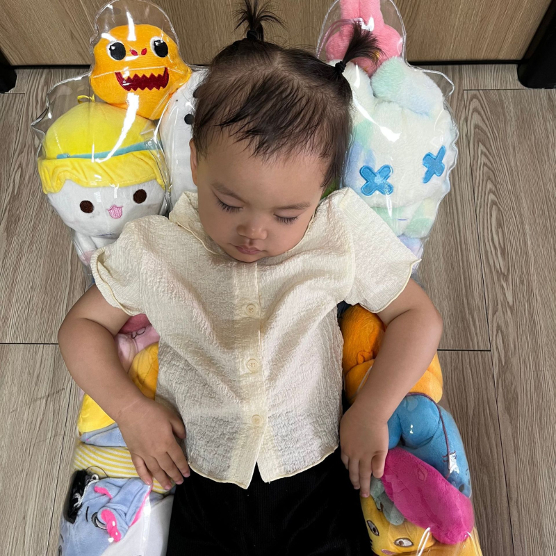 Prozirna unutarnja stoličica za pohranu lutaka, nije napuhivana, PVC; kapacitet do 120 lutaka (veliki), 80 (srednji), 25 (mali); težina 1.4 kg; debljina 0.25