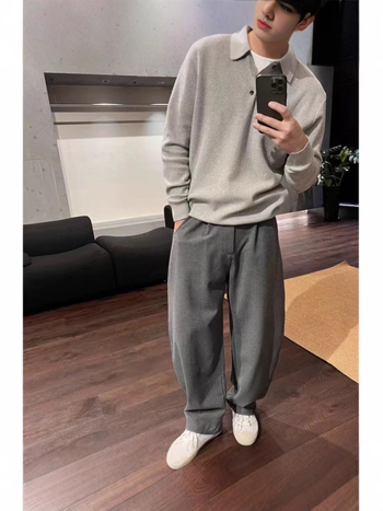 Pantaloni jogger pentru bărbați, croială lejeră, talie înaltă, închidere cu șnur, amestec din bumbac cu elastan, buzunare multiple