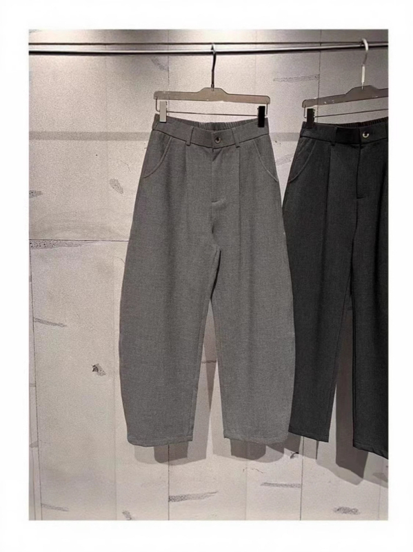 Pantaloni jogger pentru bărbați, croială lejeră, talie înaltă, închidere cu șnur, amestec din bumbac cu elastan, buzunare multiple