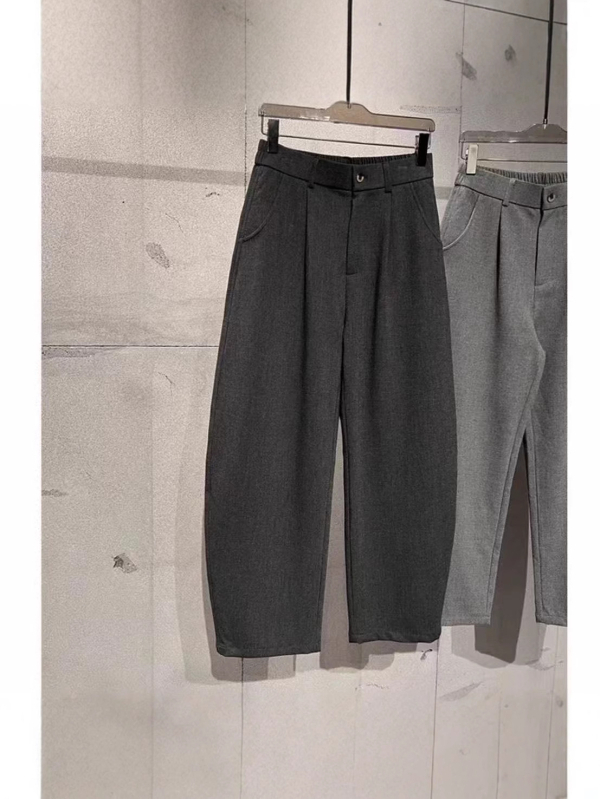 Pantaloni jogger pentru bărbați, croială lejeră, talie înaltă, închidere cu șnur, amestec din bumbac cu elastan, buzunare multiple