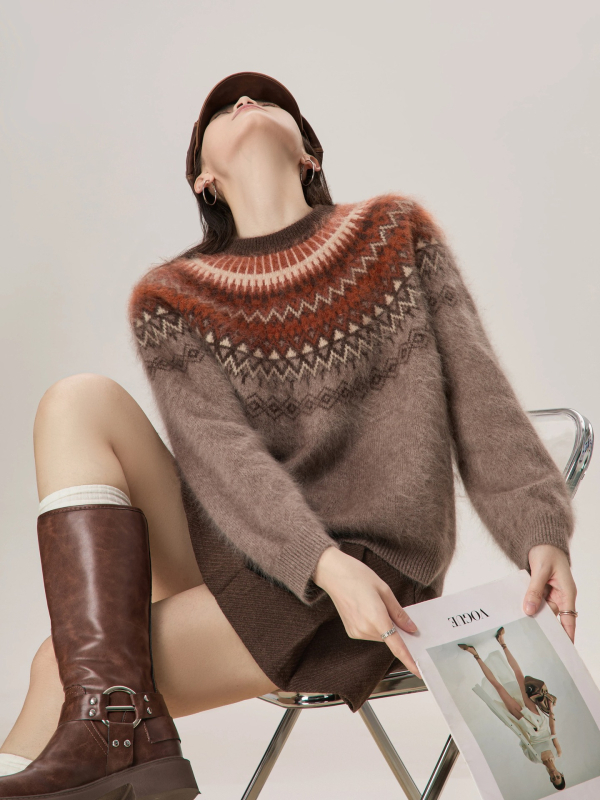 Pulover od pletene tkanine s okruglim izrezom, patchwork detalj, dugi rukavi, obična duljina (50–65 cm) – zima 2025, japansko-korejski casual stil
