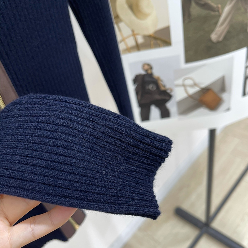 Ženski slim-fit pleteni kardigan sa stojećim ovratnikom, kožnim zatvaračem i ušivenim logotipom s slovima – retro mješavina vune i kašmira