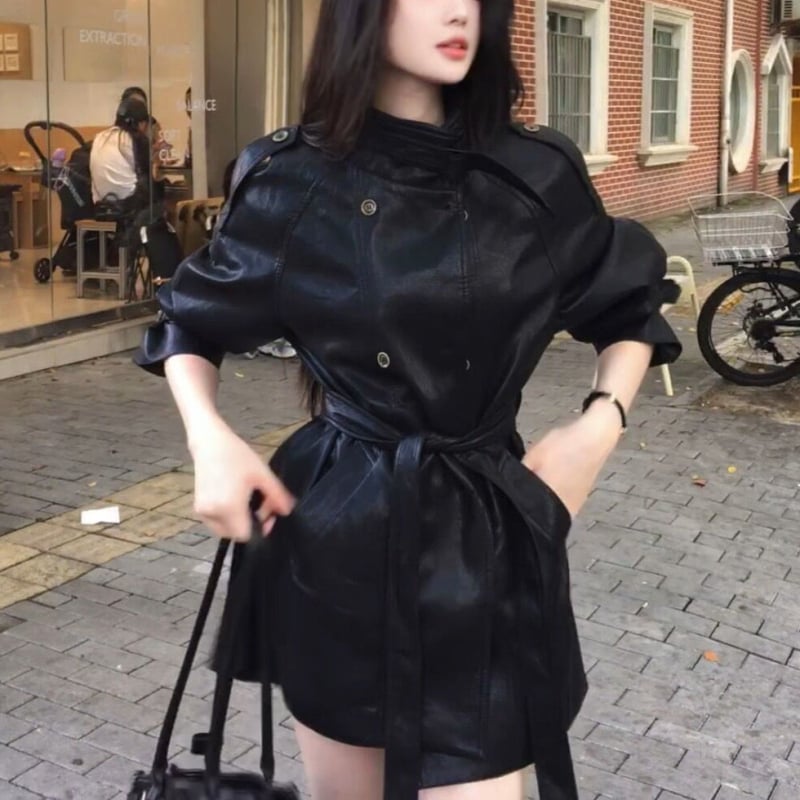 Ženska kožna jakna s visokim ovratnikom, remenom, dvostrukim kopčanjem sprijed, windbreaker stil, umjetna koža.
