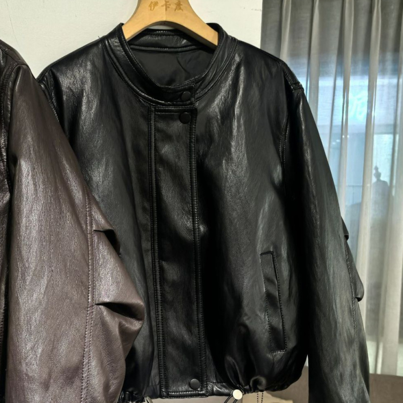 Ženska jakna od umjetne kože – opušten kroj, okrugli ovratnik, jednoredno kopčanje na gumbe, casual japansko-korejski stil, jesen 2025