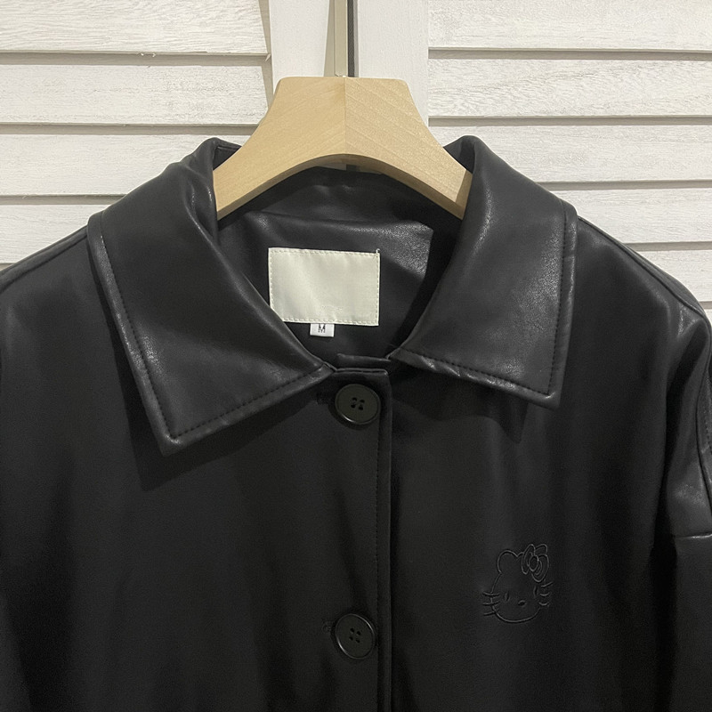 PU kožna jakna s reverom, prešivana, duljina do struka, dugi rukavi, zatvarač sprijeda
