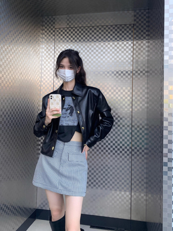 Geacă de piele pentru femei – croială Slim, lungime ultra- scurtă, guler polo, piele artificială cu spandex, piele spălată