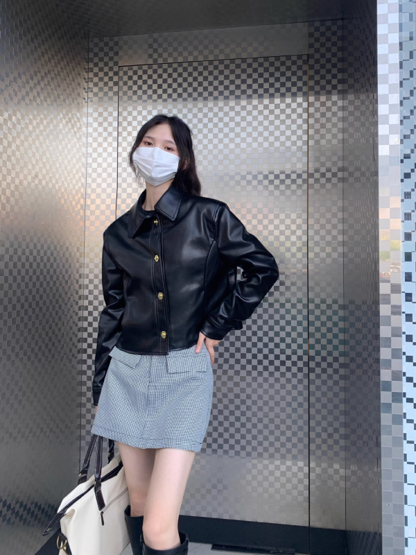 Geacă de piele pentru femei – croială Slim, lungime ultra- scurtă, guler polo, piele artificială cu spandex, piele spălată